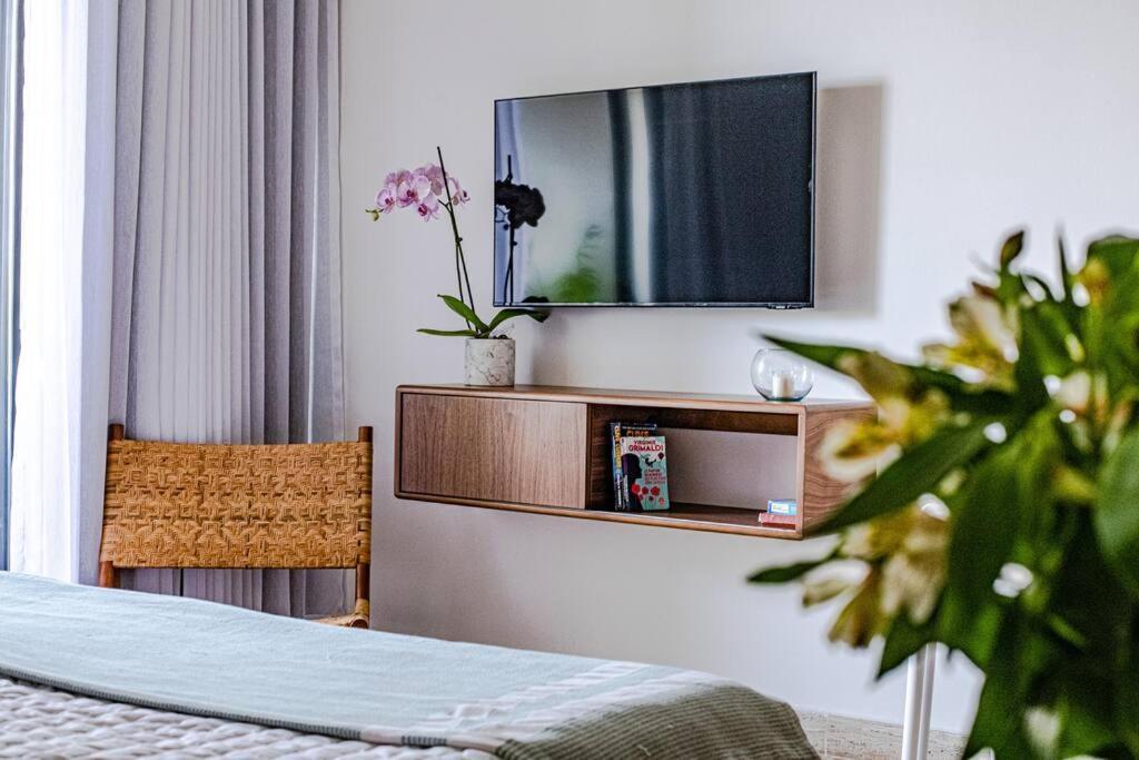 Ocean View Studio, Rooftop Pool, Steps From Hyatt * Playa del Carmen