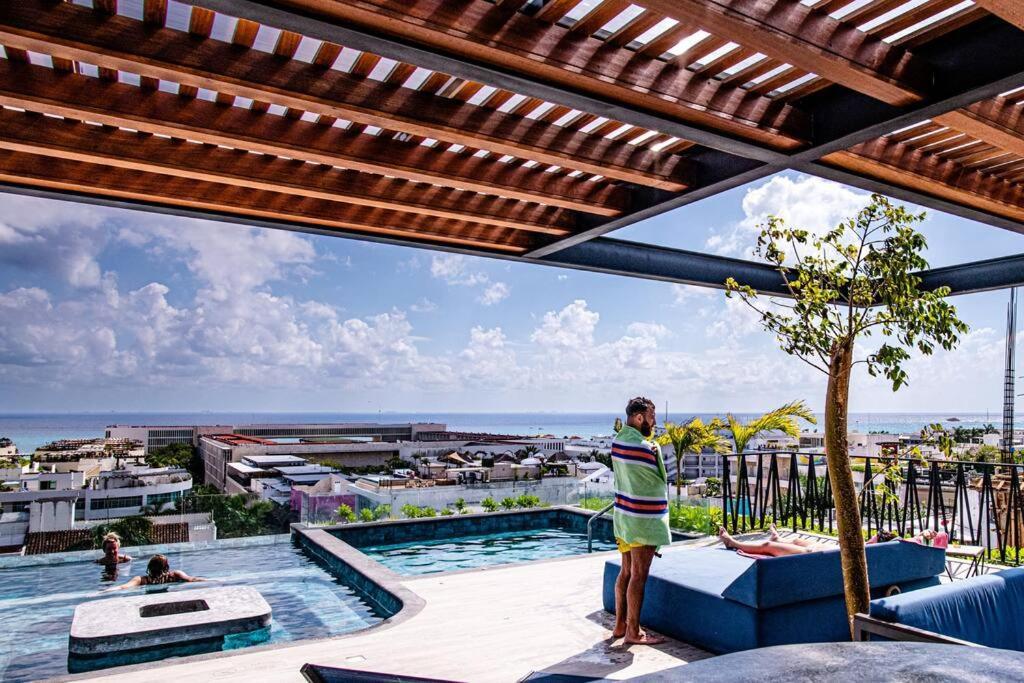 Ocean View Studio, Rooftop Pool, Steps From Hyatt * Playa del Carmen